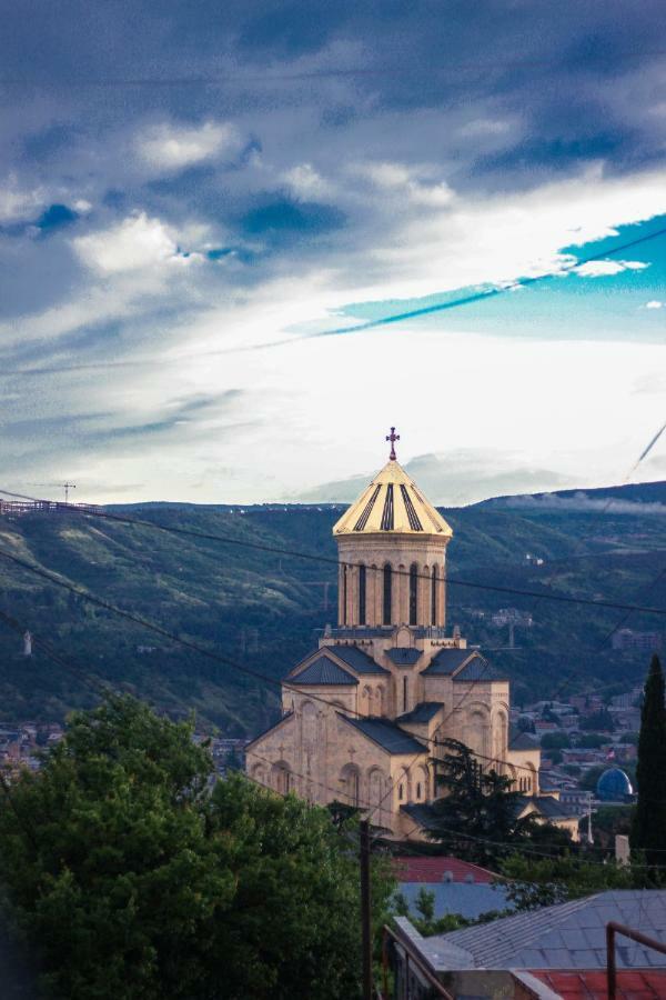 Galavani Tbilisi Esterno foto